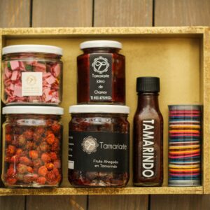 TM023 + Skittles Enchilados + Tarro de Fruta Ahogada en Tamarindo + Obleas rellenas de Tamarindo + Jalea + Salsa Tamarindo