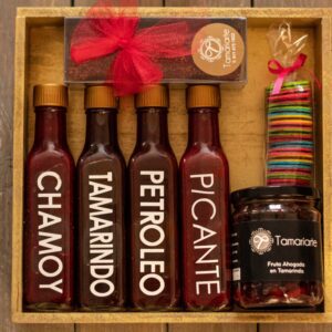 TM021 + 4 Salsas + Tarro de Fruta Ahogada en Tamarindo + Obleas rellenas de Tamarindo + Rollo de Guayaba con Tamarindo